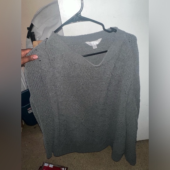 Basic sweater - Picture 1 of 3